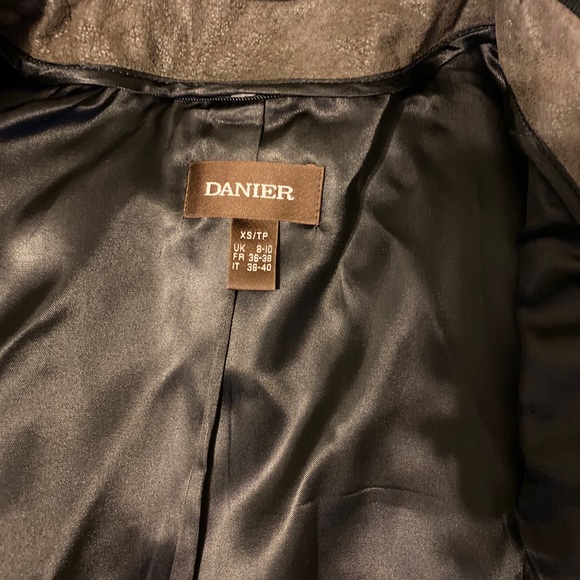 Jacket - Picture 5 of 6